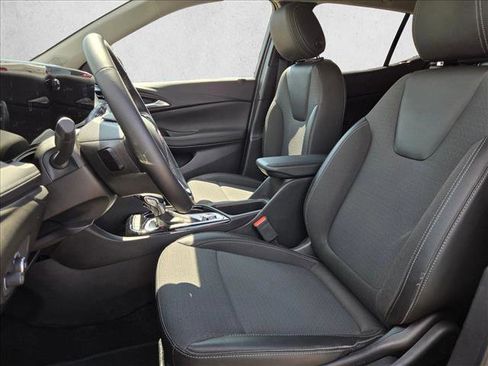 Used 2025 Buick Encore GX Preferred FWD image 15