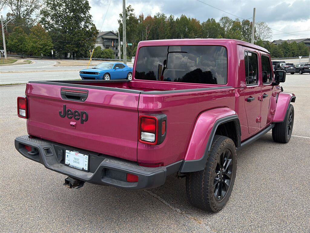 Used 2024 Jeep Gladiator Sport AWD/4WD image 3