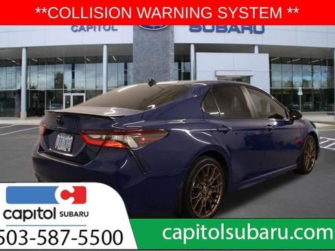 Used 2023 Toyota Camry SE image 3