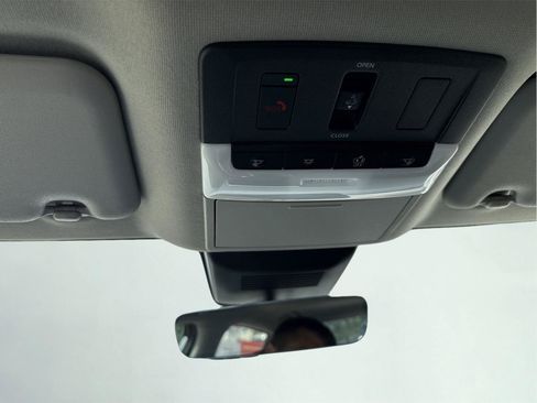 Used 2023 Nissan Sentra SR w/ SR Premium Package FWD image 15