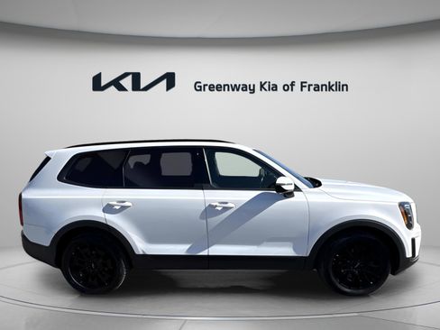 Used 2022 Kia Telluride SX w/ SX Prestige Package image 8