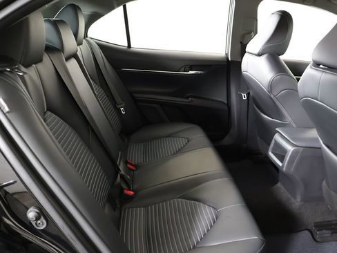 Used 2024 Toyota Camry SE image 33