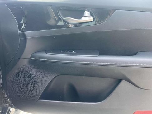 Certified 2022 Kia Forte GT-Line FWD image 12