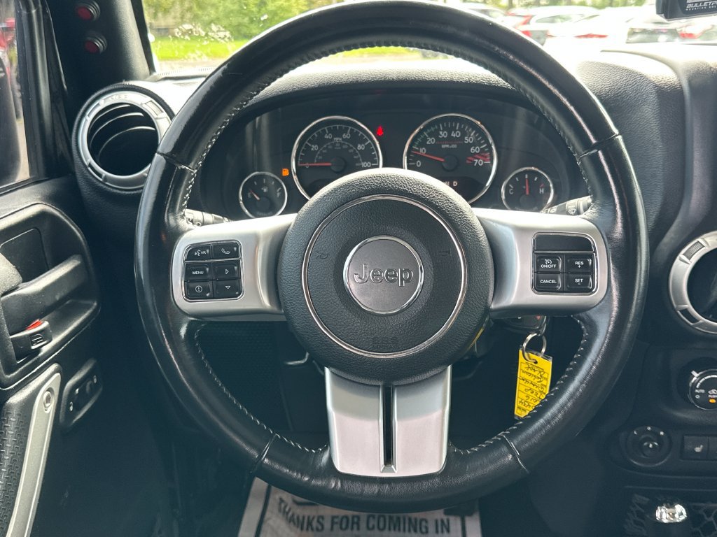 Used 2016 Jeep Wrangler Unlimited Rubicon AWD/4WD image 28