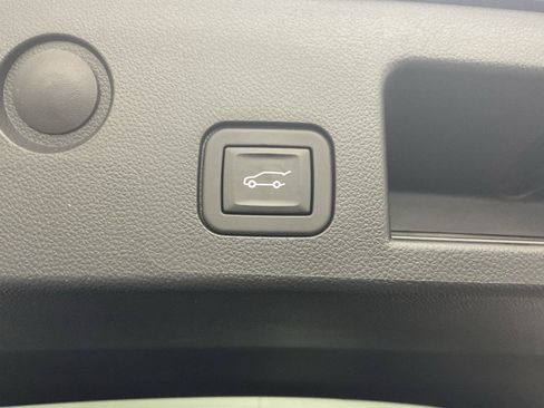Used 2025 GMC Terrain Elevation w/ Elevation Premium Package AWD/4WD image 29