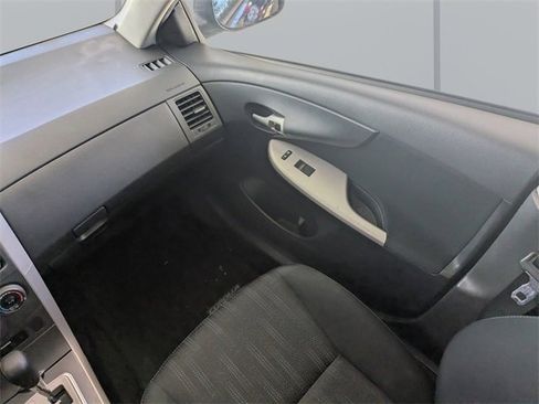 Used 2013 Toyota Corolla S image 16