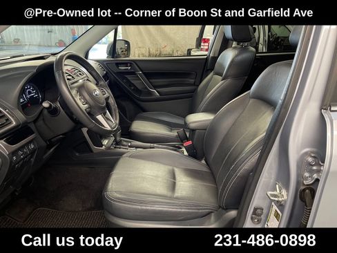 Used 2017 Subaru Forester 2.5i Touring AWD/4WD image 14