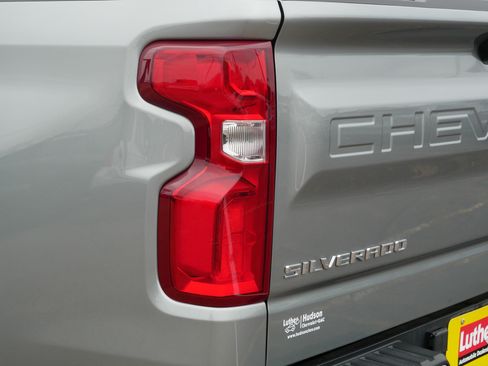 Used 2023 Chevrolet Silverado 1500 High Country w/ Technology Package AWD/4WD image 17