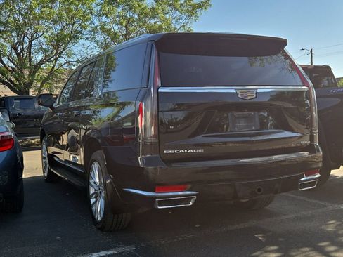 Used 2021 Cadillac Escalade ESV Luxury AWD/4WD image 9