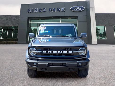 Used 2024 Ford Bronco Outer Banks AWD/4WD image 2