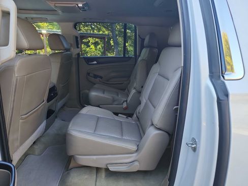 Used 2017 GMC Yukon XL SLT w/ Open Road Package image 33