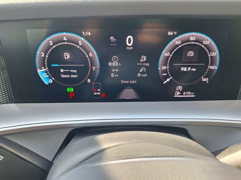 New 2026 Volkswagen Tiguan SE image 15