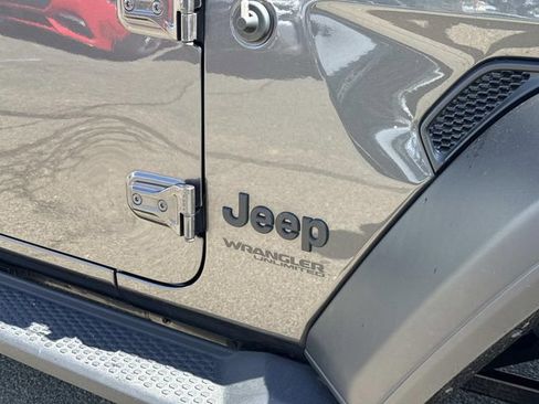 Used 2022 Jeep Wrangler Unlimited Sport image 8