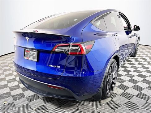 Used 2023 Tesla Model Y Performance image 7