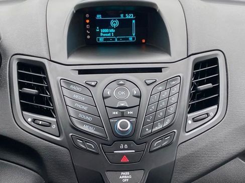 Used 2016 Ford Fiesta SE FWD image 13