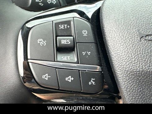 New 2025 Ford Escape SE image 24