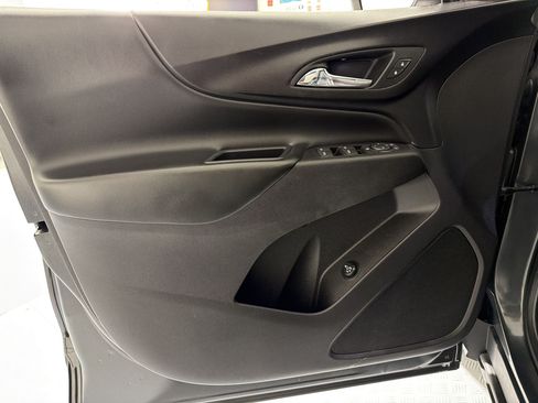 Used 2018 Chevrolet Equinox LT FWD image 22