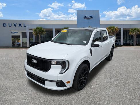 New 2025 Ford Maverick Lobo image 7