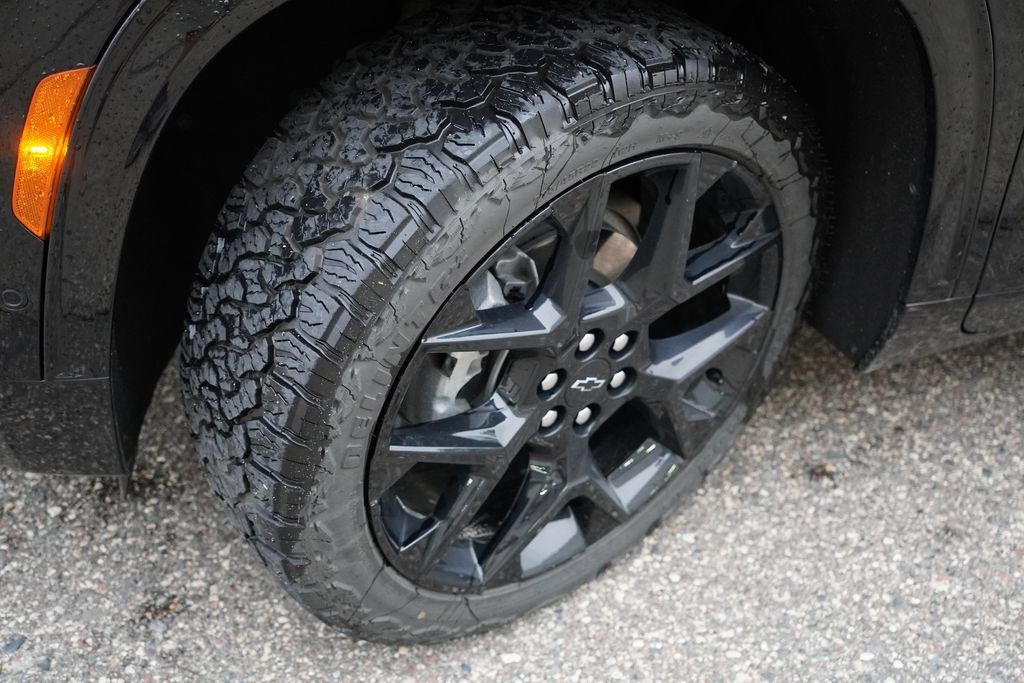 Certified 2024 Chevrolet Traverse RS FWD image 13