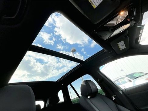 Used 2022 BMW X5 xDrive45e image 17