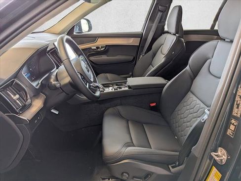 New 2026 Volvo XC90 T8 Plus w/ Protection Package AWD/4WD image 4