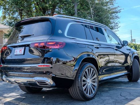 Used 2026 Mercedes-Benz Maybach GLS 600 4MATIC image 34