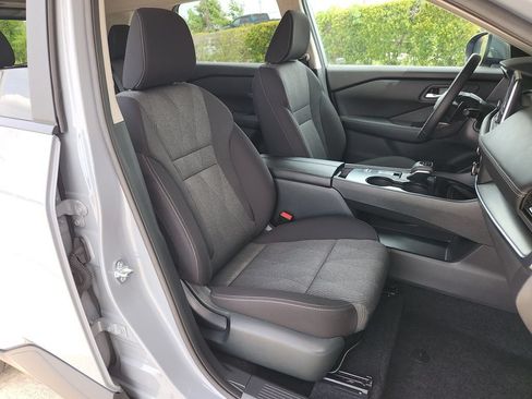Used 2026 Nissan Rogue SV FWD image 16