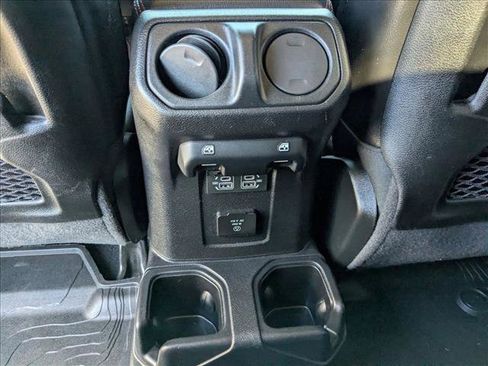 Used 2021 Jeep Gladiator Rubicon image 17