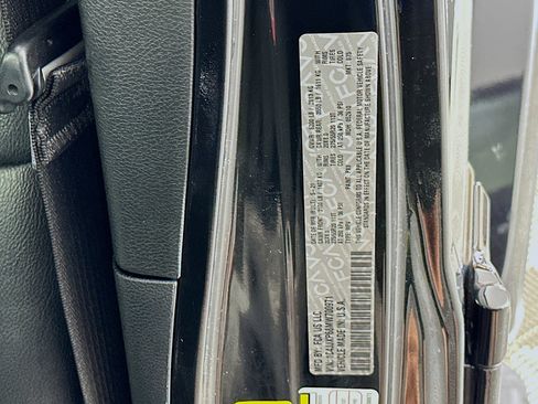 Used 2021 Jeep Wrangler Sahara w/ Cold Weather Group image 12