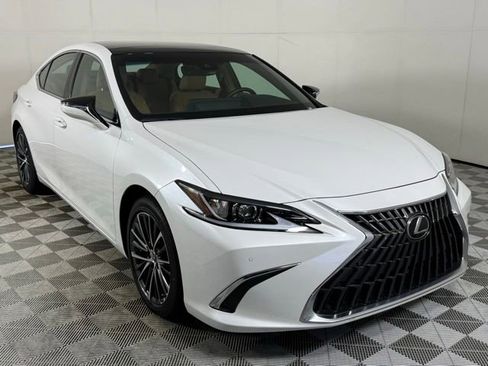 Used 2025 Lexus ES 350 w/ Premium Package FWD image 11