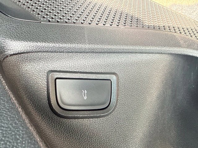 Used 2024 Chevrolet Blazer EV LT AWD/4WD image 23