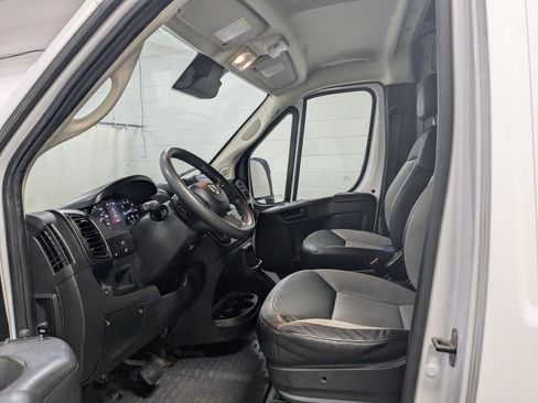 Used 2025 RAM ProMaster 2500 w/ Convenience Group FWD image 20