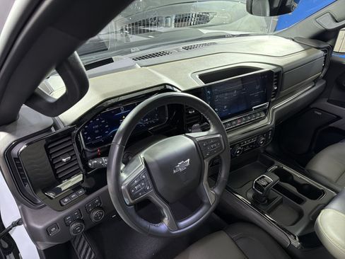 Used 2024 Chevrolet Silverado 1500 ZR2 w/ Technology Package AWD/4WD image 18