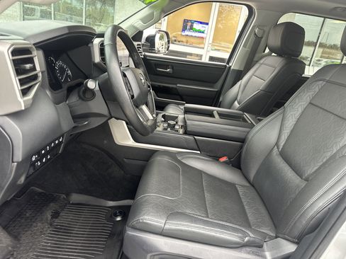 Used 2023 Toyota Tundra Limited w/ Power Package AWD/4WD image 10
