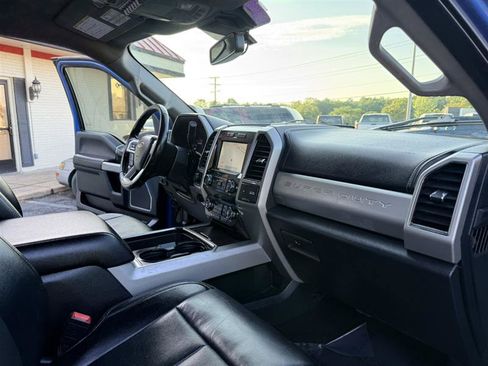 Used 2021 Ford F250 Lariat w/ Lariat Ultimate Package AWD/4WD image 12