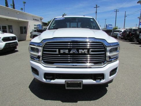 Used 2024 RAM 2500 Laramie AWD/4WD image 3