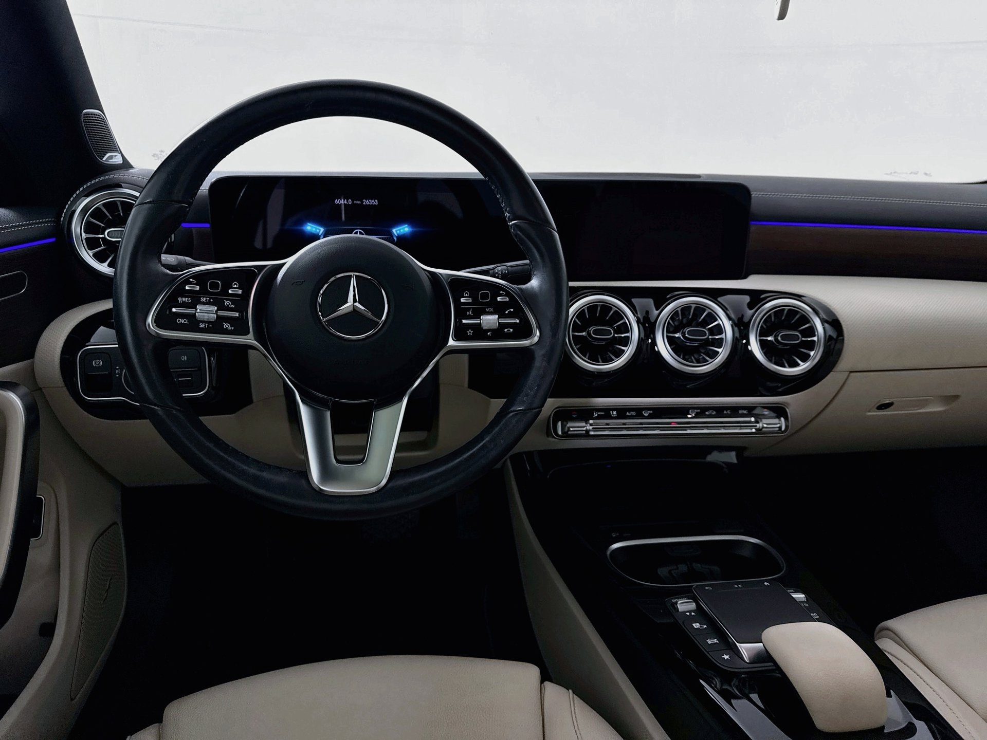 Used 2023 Mercedes-Benz CLA 250 image 23