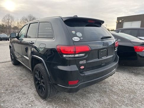 Used 2021 Jeep Grand Cherokee Laredo X image 4