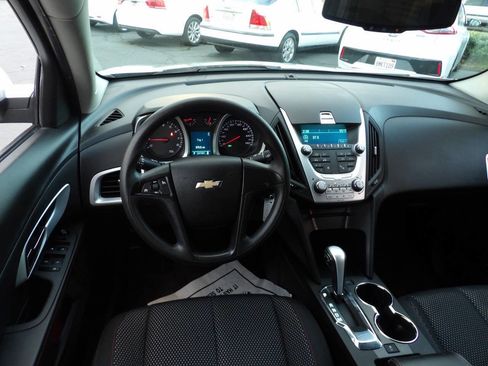 Used 2010 Chevrolet Equinox LT image 5