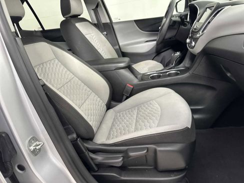 Used 2020 Chevrolet Equinox LS FWD image 25