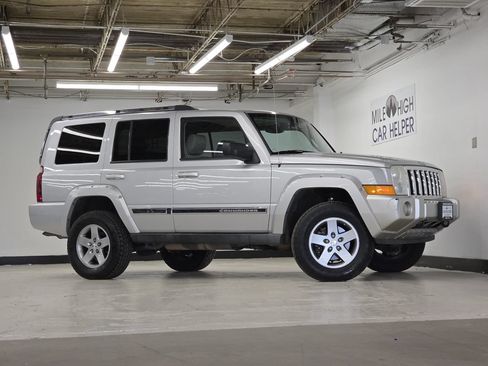 Used 2006 Jeep Commander Limited w/ Trailer Tow Group IV AWD/4WD image 1