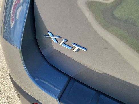 Used 2023 Ford Explorer XLT w/ Equipment Group 202A image 14