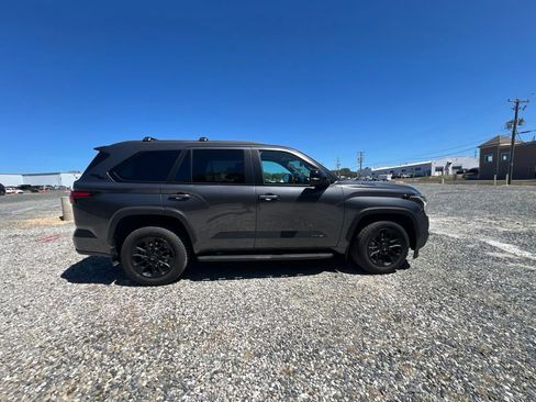 Used 2026 Toyota Sequoia Limited AWD/4WD image 4