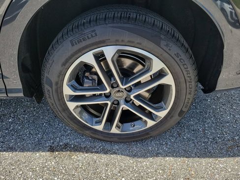 Certified 2025 Audi Q5 Premium w/ Convenience Package AWD/4WD image 29