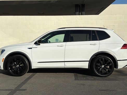 Used 2020 Volkswagen Tiguan SE R-Line w/ 3rd Row Seat Package image 7
