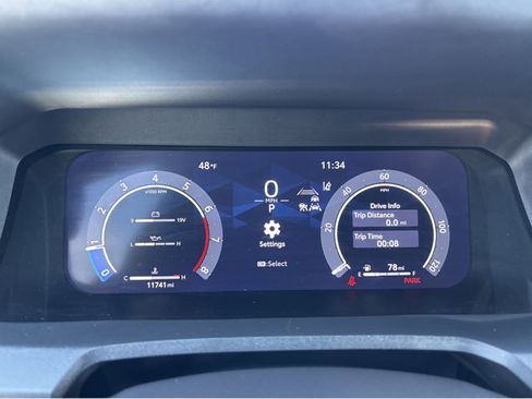 Used 2024 Toyota Tacoma TRD Off-Road image 5