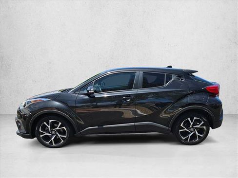 Used 2018 Toyota C-HR XLE FWD image 9