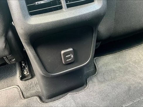 Used 2022 Chevrolet Equinox LT AWD/4WD image 16