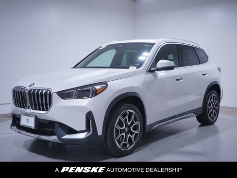 Used 2025 BMW X1 xDrive28i image 1