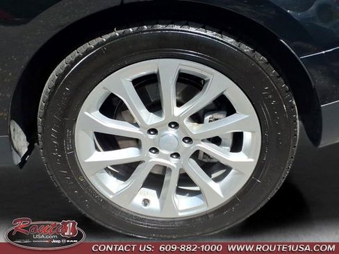Used 2025 Land Rover Range Rover Sport SE AWD/4WD image 10